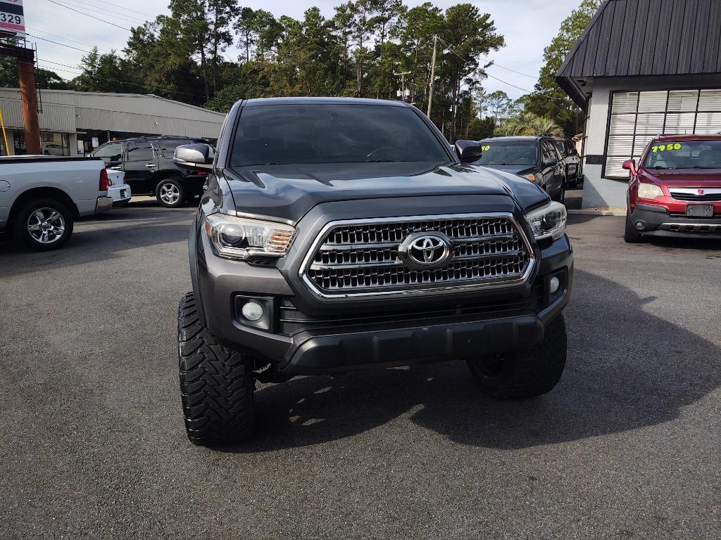 Thumbnail image of 2017 Toyota Tacoma at Bennett Motors of Valdosta