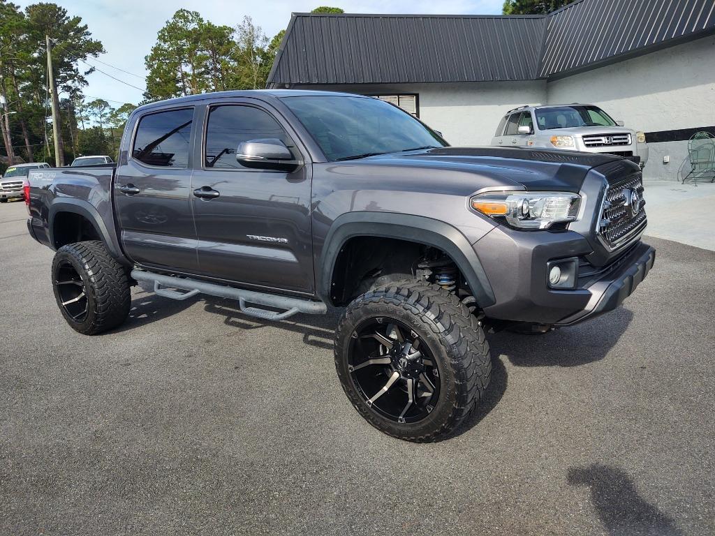 Thumbnail image of 2017 Toyota Tacoma at Bennett Motors of Valdosta