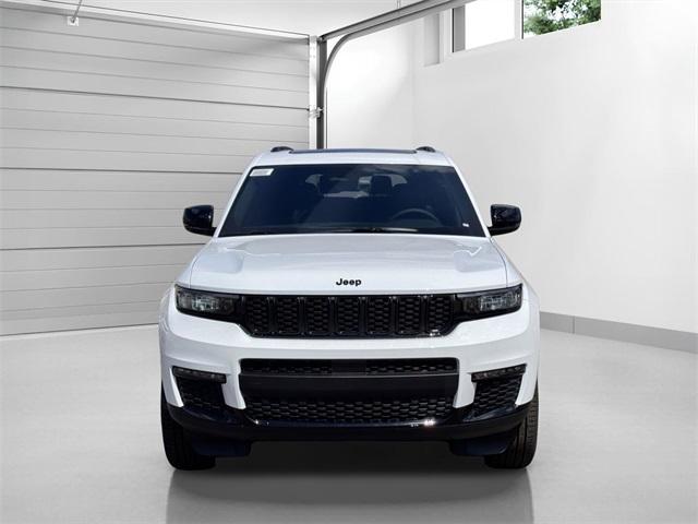 Thumbnail image of 2025 Jeep Grand Cherokee L at Chrysler Dodge Jeep Ram of Southfield