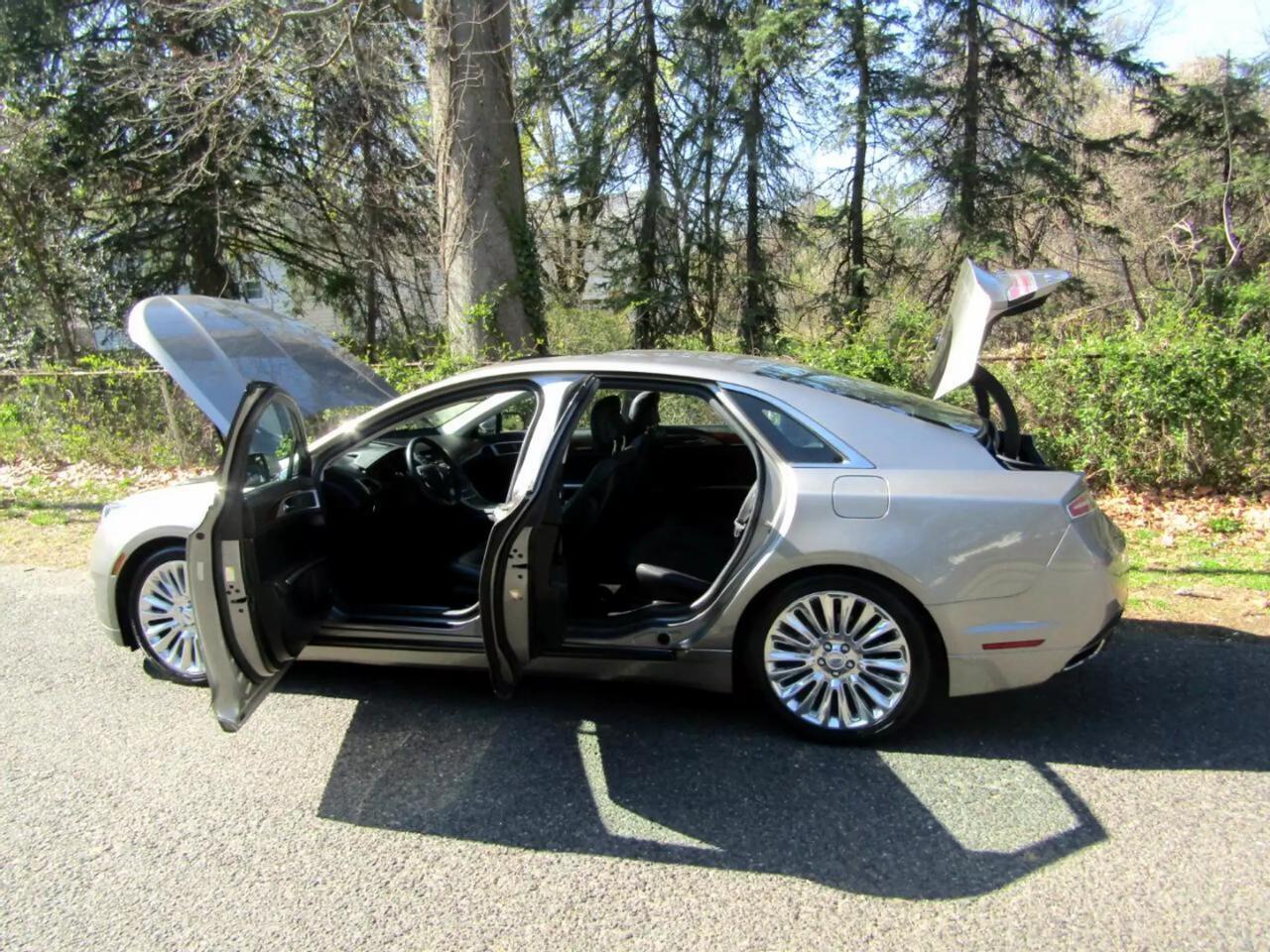 Thumbnail image of 2016 Lincoln MKZ at American Auto Group now