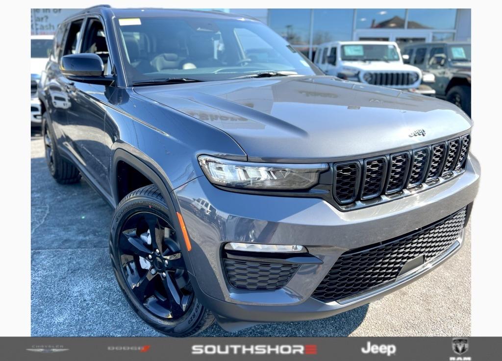 Thumbnail image of 2025 Jeep Grand Cherokee at South Shore Chrysler Dodge Jeep RAM