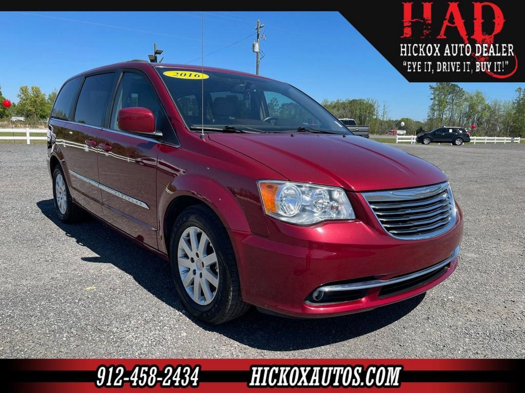 Thumbnail image of 2016 Chrysler Town and Country at Hickox Auto Dealer & Appraiser