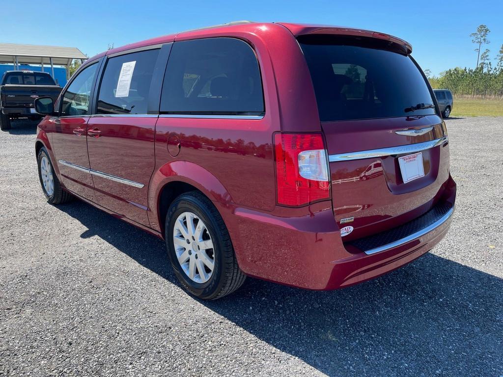 Thumbnail image of 2016 Chrysler Town and Country at Hickox Auto Dealer & Appraiser