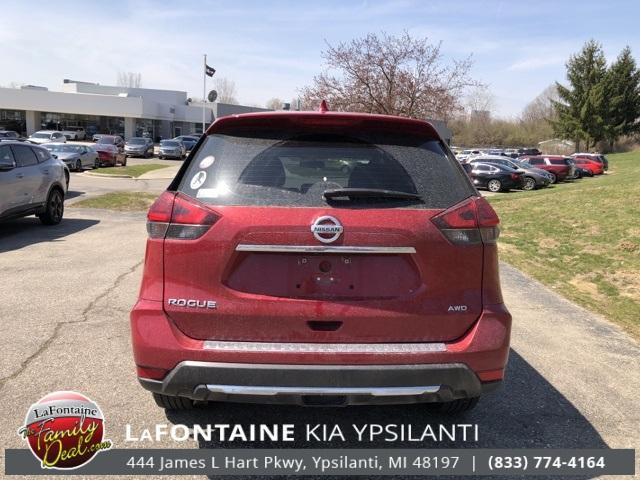 Thumbnail image of 2017 Nissan Rogue at LaFontaine Kia