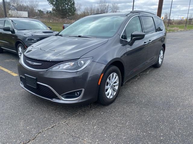 Thumbnail image of 2018 Chrysler Pacifica at LaFontaine Chrysler Dodge Jeep Ram of Fenton