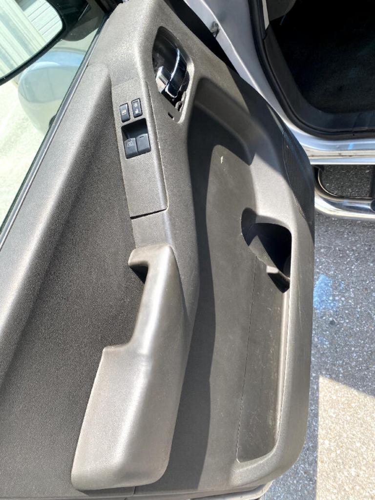 Thumbnail image of 2006 Nissan Frontier at Approved Auto Outlet, Inc.