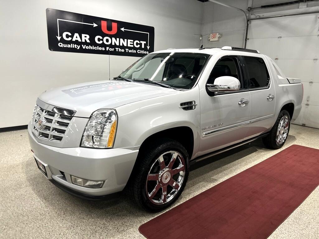 Thumbnail image of 2013 Cadillac Escalade EXT at U Car Connect