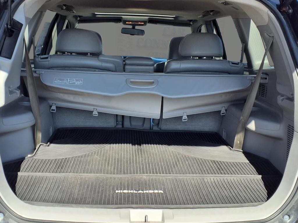 Thumbnail image of 2013 Toyota Highlander at Car Connection Central, Llc