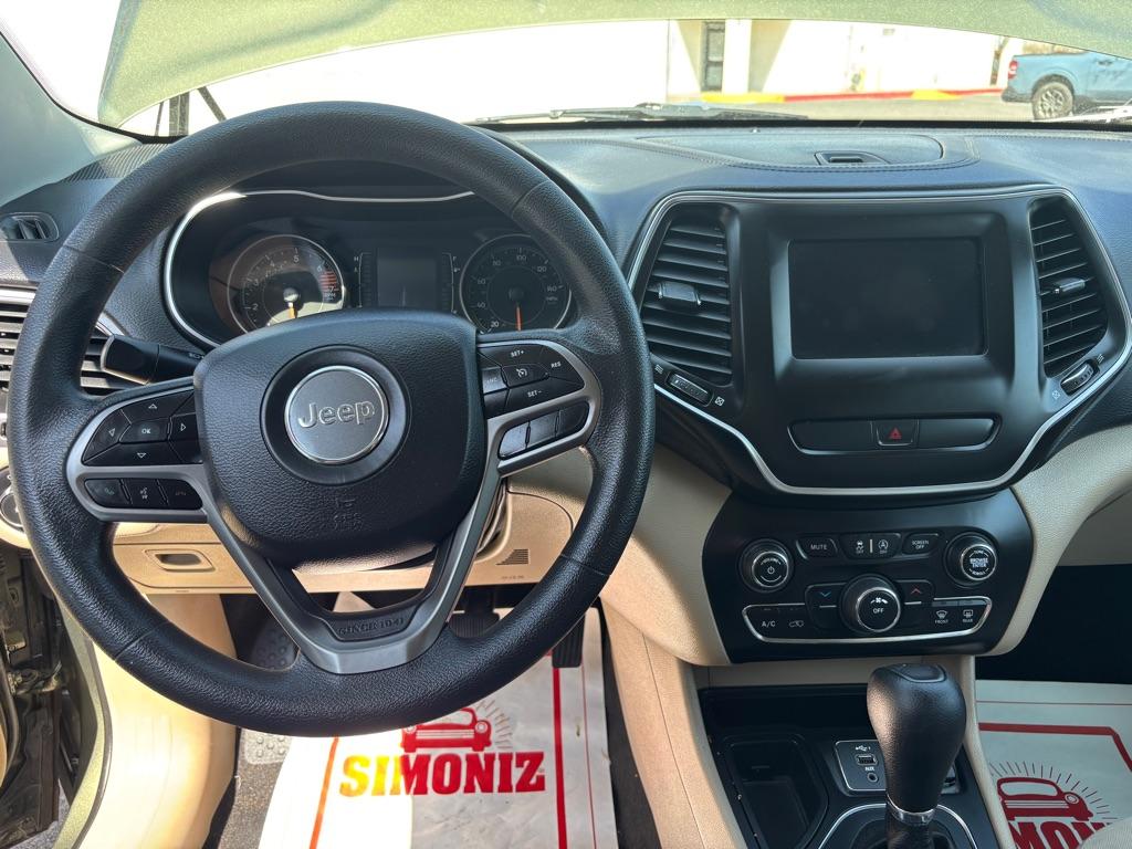 Thumbnail image of 2019 Jeep Cherokee at GREEN LIGHT AUTO SALES LLC