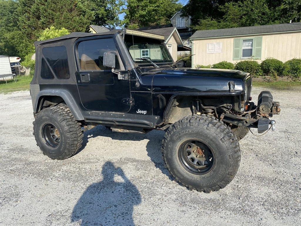 Thumbnail image of 1998 Jeep Wrangler at Cartown Auto Sales