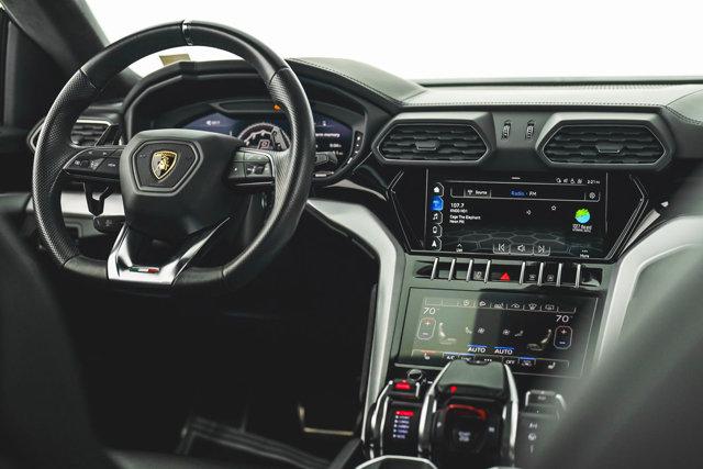 Thumbnail image of 2021 Lamborghini Urus at BellevueBentley of Bellevue, WA