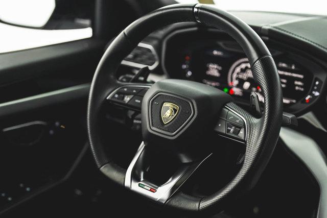 Thumbnail image of 2021 Lamborghini Urus at BellevueBentley of Bellevue, WA