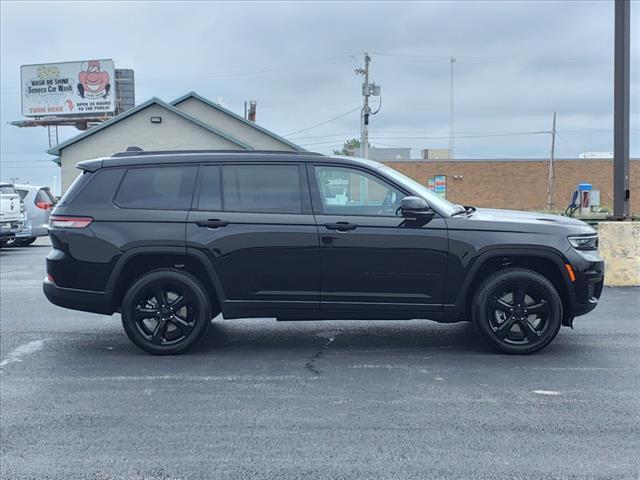 Thumbnail image of 2024 Jeep Grand Cherokee L at Coppus Motors