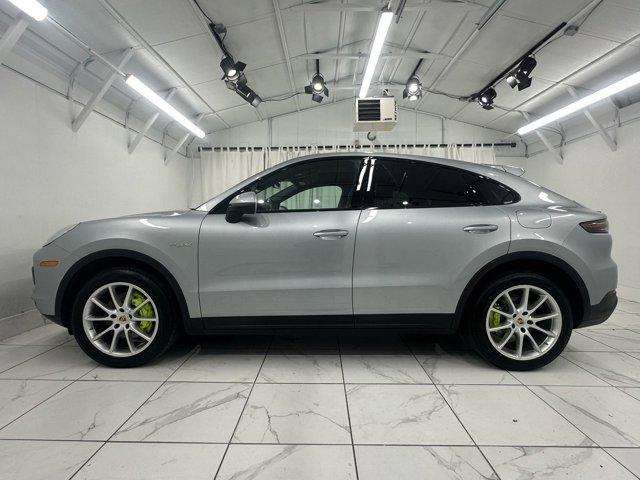 Thumbnail image of 2021 Porsche Cayenne at Piazza Porsche Delaware - New