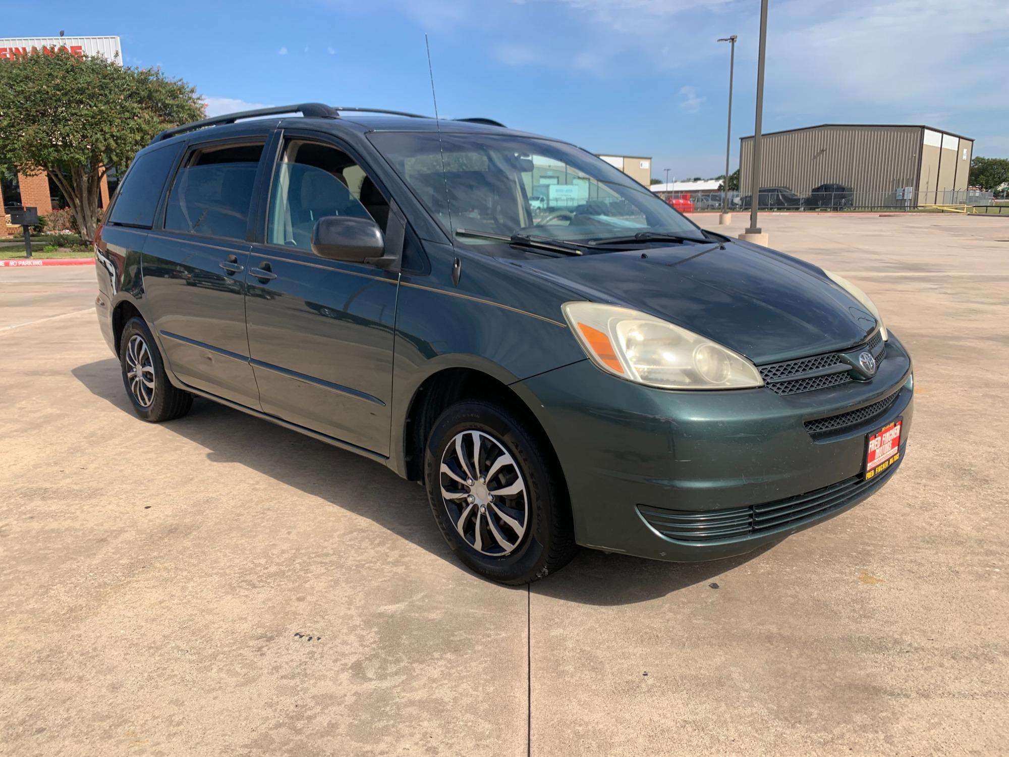 Thumbnail image of 2005 Toyota Sienna at Fred Fincher Motors