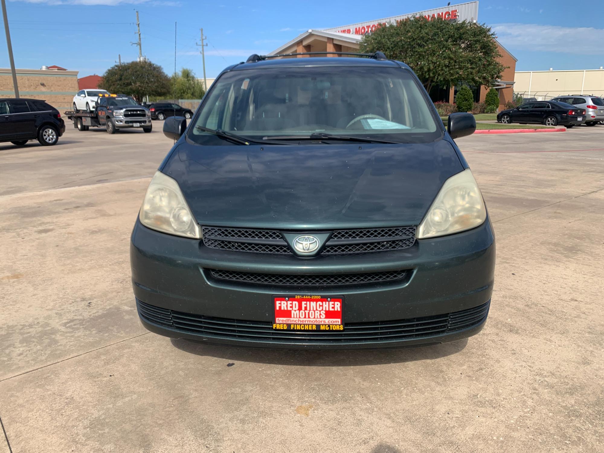 Thumbnail image of 2005 Toyota Sienna at Fred Fincher Motors