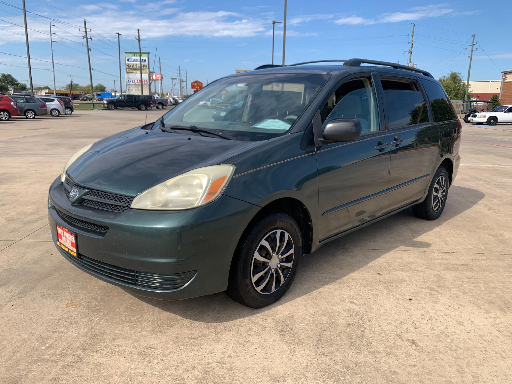 Thumbnail image of 2005 Toyota Sienna at Fred Fincher Motors