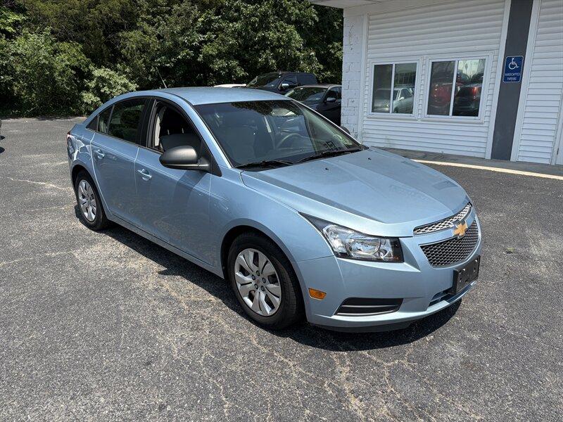 Image of 2012 Chevrolet Cruze LS