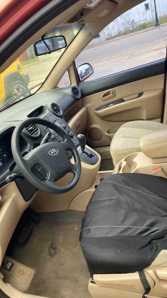 Thumbnail image of 2008 Kia Rondo at Chads of Hartford, AL