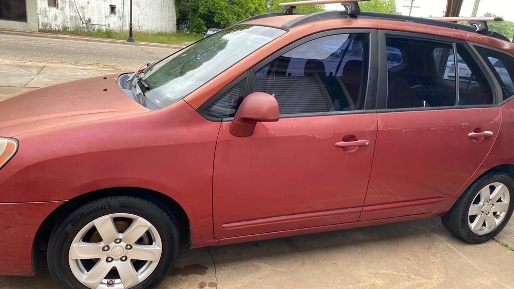 Thumbnail image of 2008 Kia Rondo at Chads of Hartford, AL