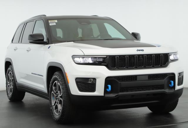 Thumbnail image of 2023 Jeep Grand Cherokee at Security Jeep, Dodge, Chrysler, Ram