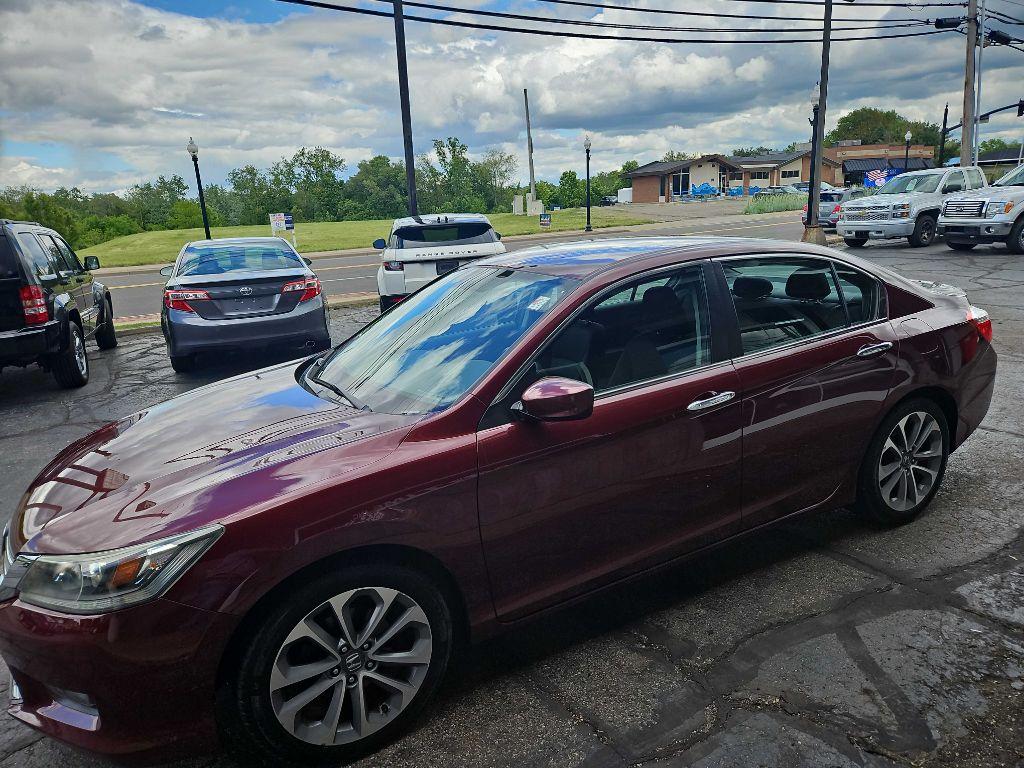 Thumbnail image of 2015 Honda Accord at MAINSTREET MOTORS