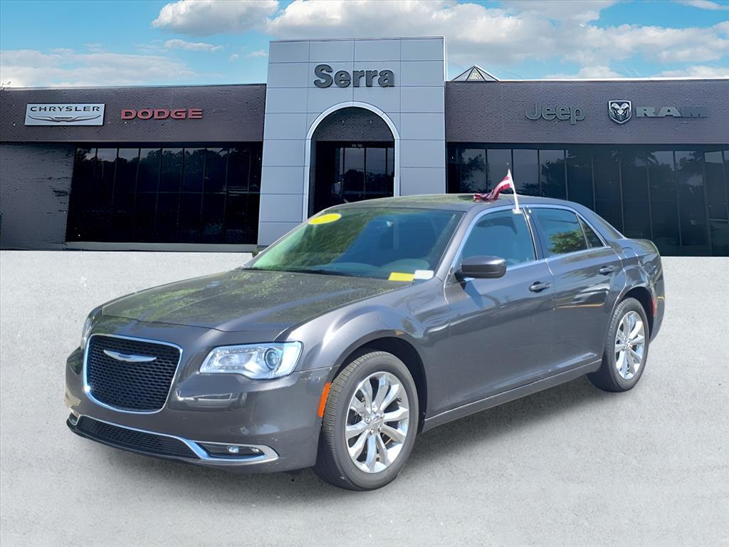 Thumbnail image of 2020 Chrysler 300 at Serra Chrysler Dodge Jeep Ram Lake Orion