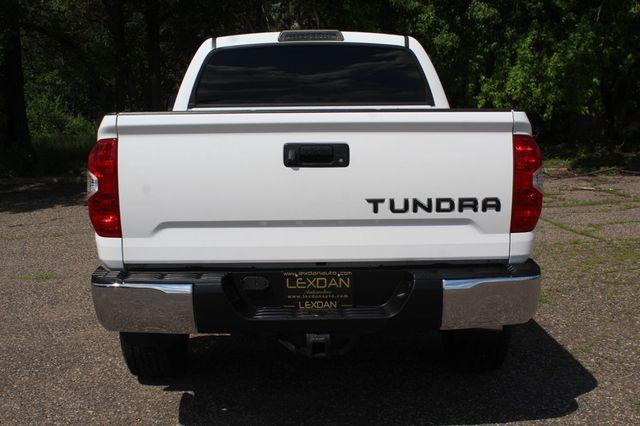 Thumbnail image of 2016 Toyota Tundra at Lexdan Automotive Inc.