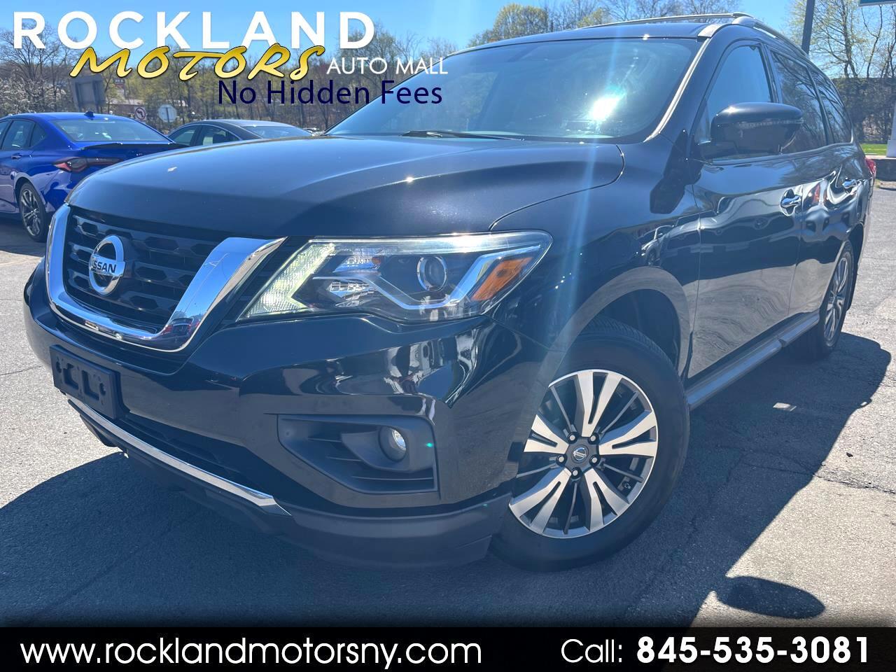 Thumbnail image of 2017 Nissan Pathfinder at Rockland Motors