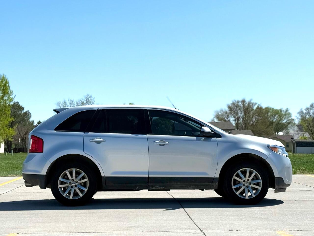 Thumbnail image of 2012 Ford Edge at Dawson Motor Company