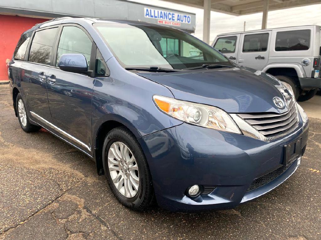 Thumbnail image of 2017 Toyota Sienna at ALLIANCE AUTO LLC