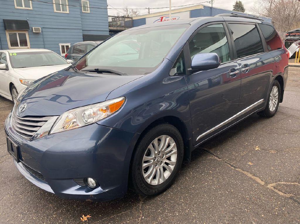 Thumbnail image of 2017 Toyota Sienna at ALLIANCE AUTO LLC