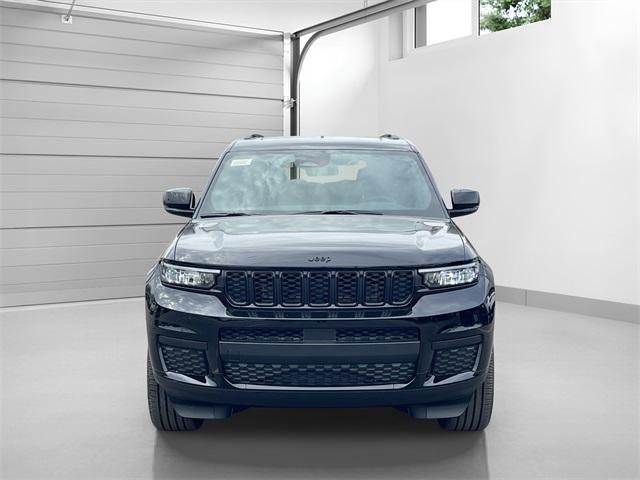 Thumbnail image of 2025 Jeep Grand Cherokee L at Chrysler Dodge Jeep Ram of Southfield