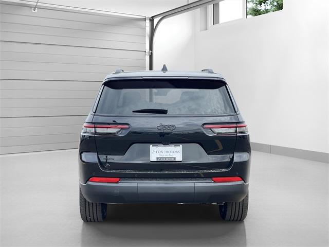 Thumbnail image of 2025 Jeep Grand Cherokee L at Chrysler Dodge Jeep Ram of Southfield