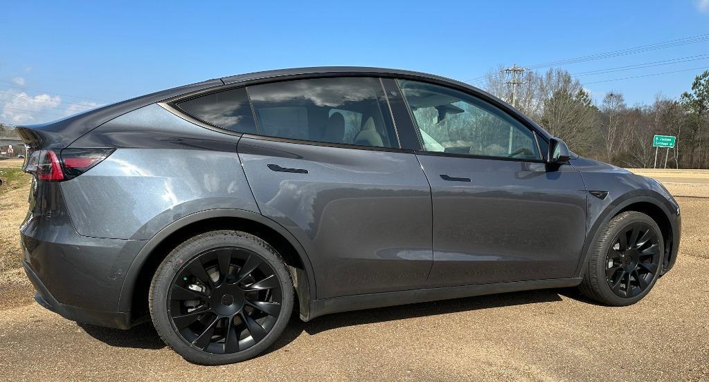 Thumbnail image of 2020 Tesla Model Y at Killough Auto Sales LLC