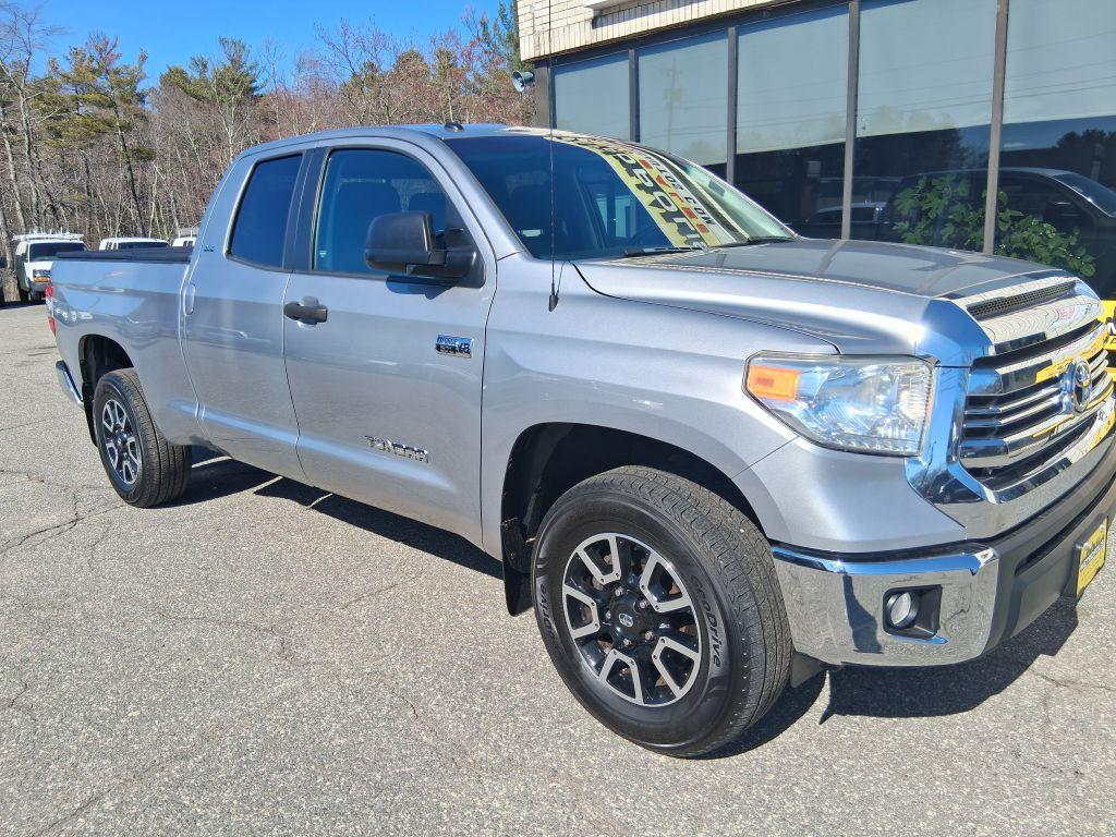 Thumbnail image of 2017 Toyota Tundra at METROPOLIS AUTO SALES, LLC