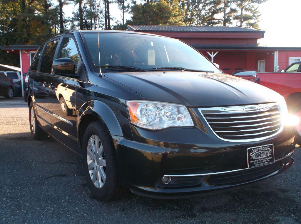 Thumbnail image of 2014 Chrysler Town and Country at Everybody’s Auto Sales, Inc.