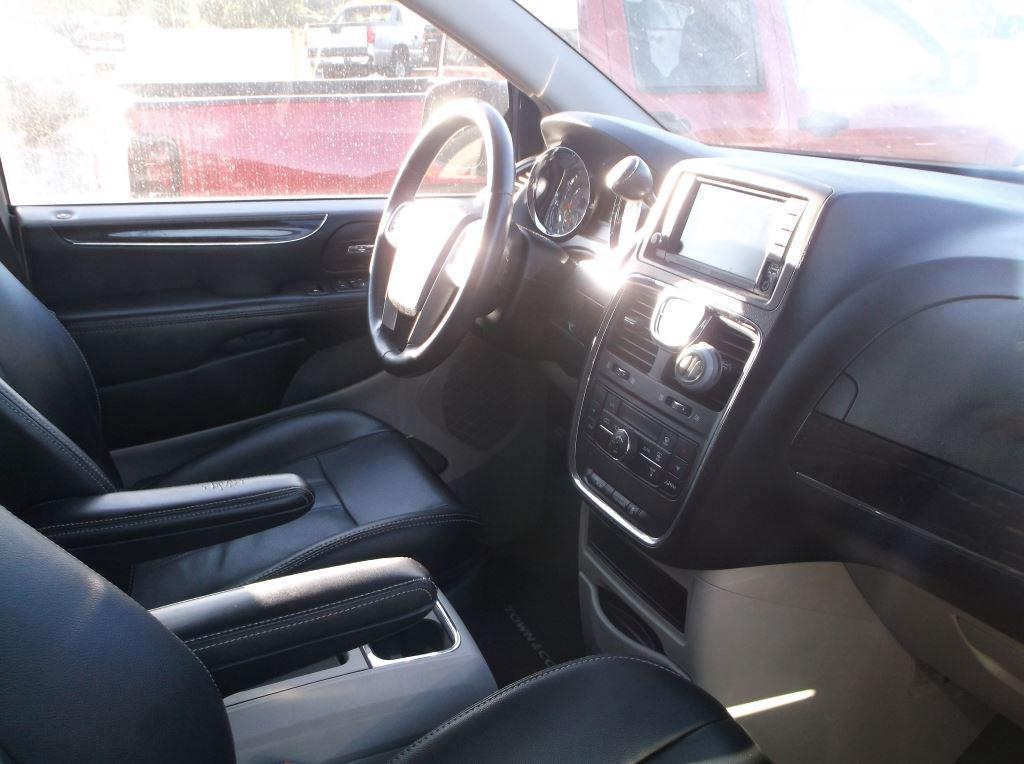 Thumbnail image of 2014 Chrysler Town and Country at Everybody’s Auto Sales, Inc.