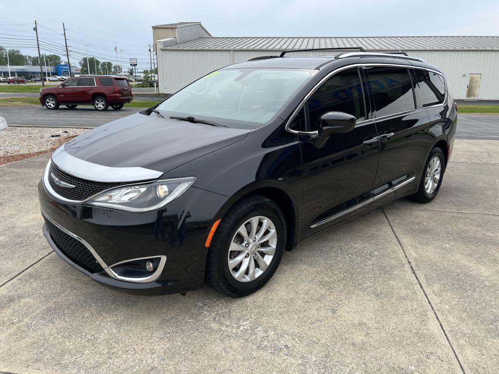 Thumbnail image of 2018 Chrysler Pacifica at U.S. AUTO GROUP, INC.