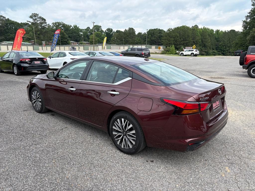Thumbnail image of 2024 Nissan Altima at BAMA DIRECT AUTOMOTIVE LLC