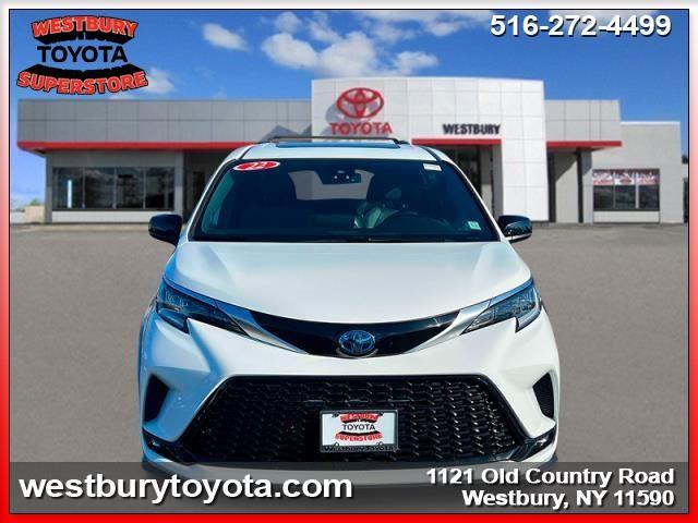Thumbnail image of 2022 Toyota Sienna at Westbury Toyota Scion
