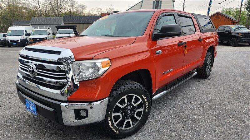 Thumbnail image of 2017 Toyota Tundra at Classic Motors Inc.