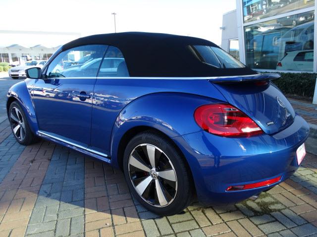 Thumbnail image of 2015 Volkswagen Beetle Convertible at Autonation Volkswagen North Columbus