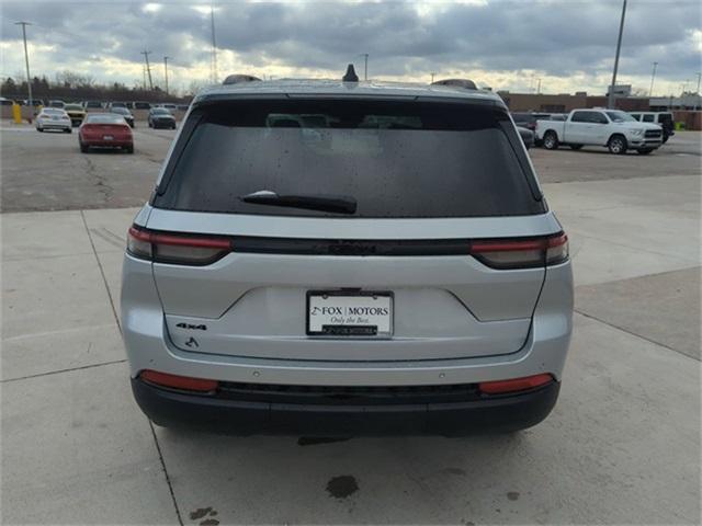 Thumbnail image of 2025 Jeep Grand Cherokee at Chrysler Dodge Jeep Ram of Southfield