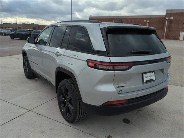Thumbnail image of 2025 Jeep Grand Cherokee at Chrysler Dodge Jeep Ram of Southfield