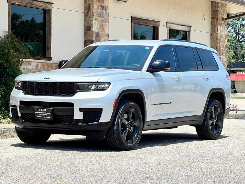 Thumbnail image of 2022 Jeep Grand Cherokee L at EXECUTIVE MOTOR GROUP LLC