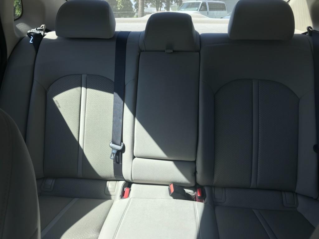 Thumbnail image of 2016 Kia Optima at Sabrina Auto Sales