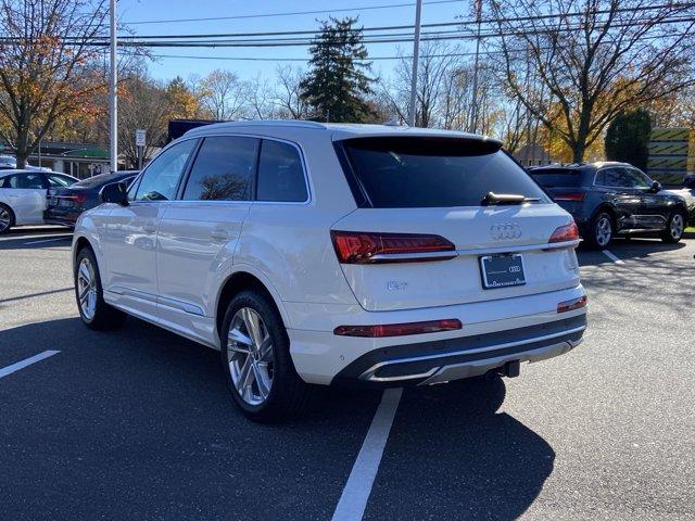 Thumbnail image of 2022 Audi Q7 at Audi of Huntington