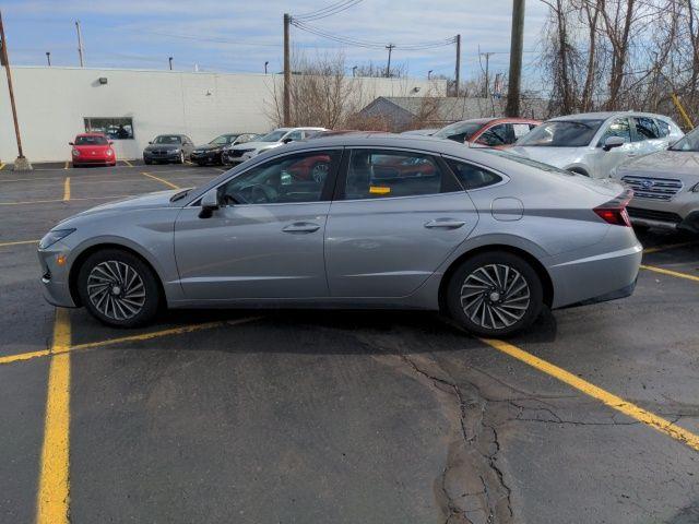 Thumbnail image of 2023 Hyundai SONATA Hybrid at LaFontaine Volkswagen Mazda of Livonia