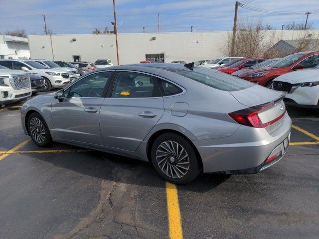 Thumbnail image of 2023 Hyundai SONATA Hybrid at LaFontaine Volkswagen Mazda of Livonia